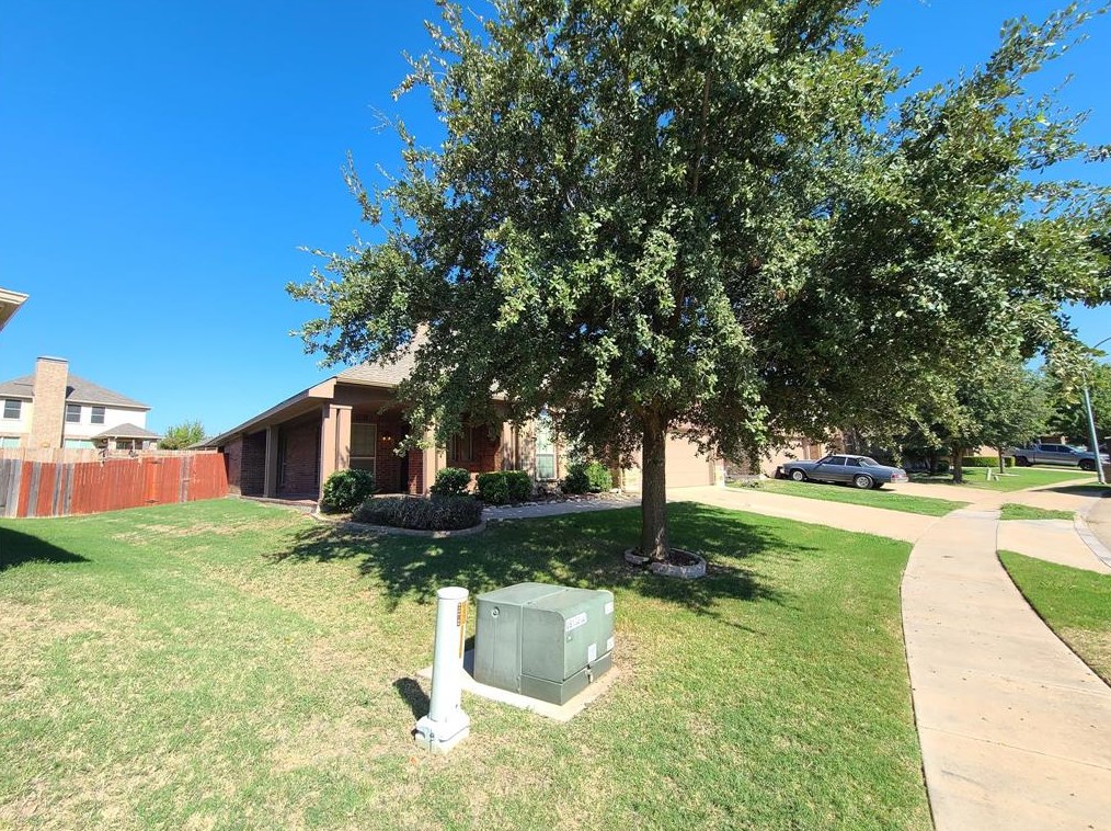 14013 Zippo Way, Haslet TX  76052-3360 exterior
