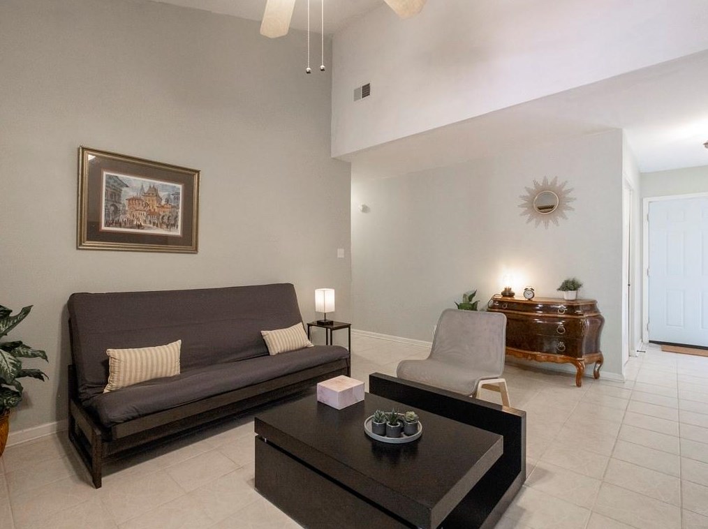 408 Heritage Trl, Granbury, TX 76048