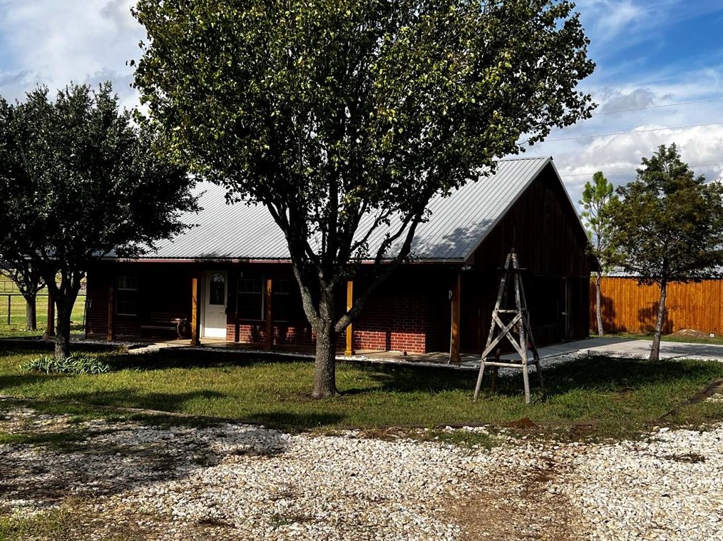 1277 Gunter Rd, Whitesboro, TX 76273