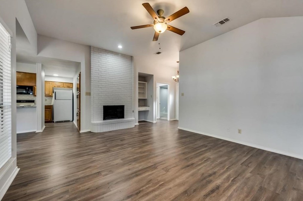 727 Monique, Cedar Hill, TX 75104
