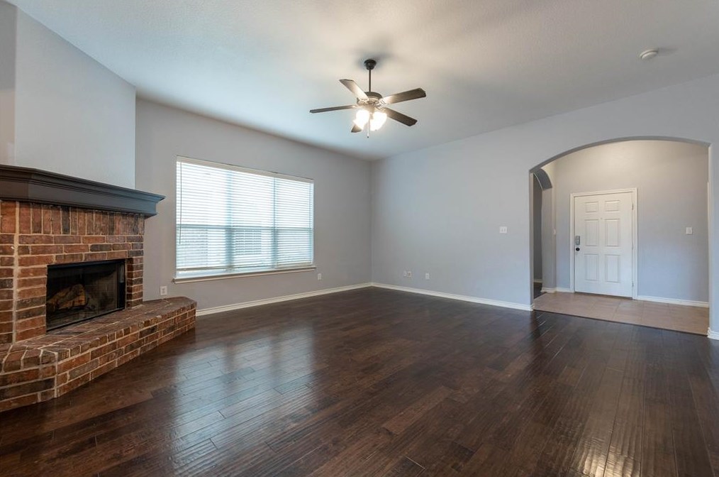 1321 Ocotillo Ln, Fort Worth, TX 76177