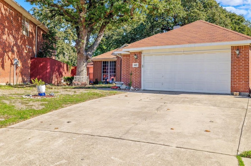 2527 Shupe Ct, Irving, TX 75060