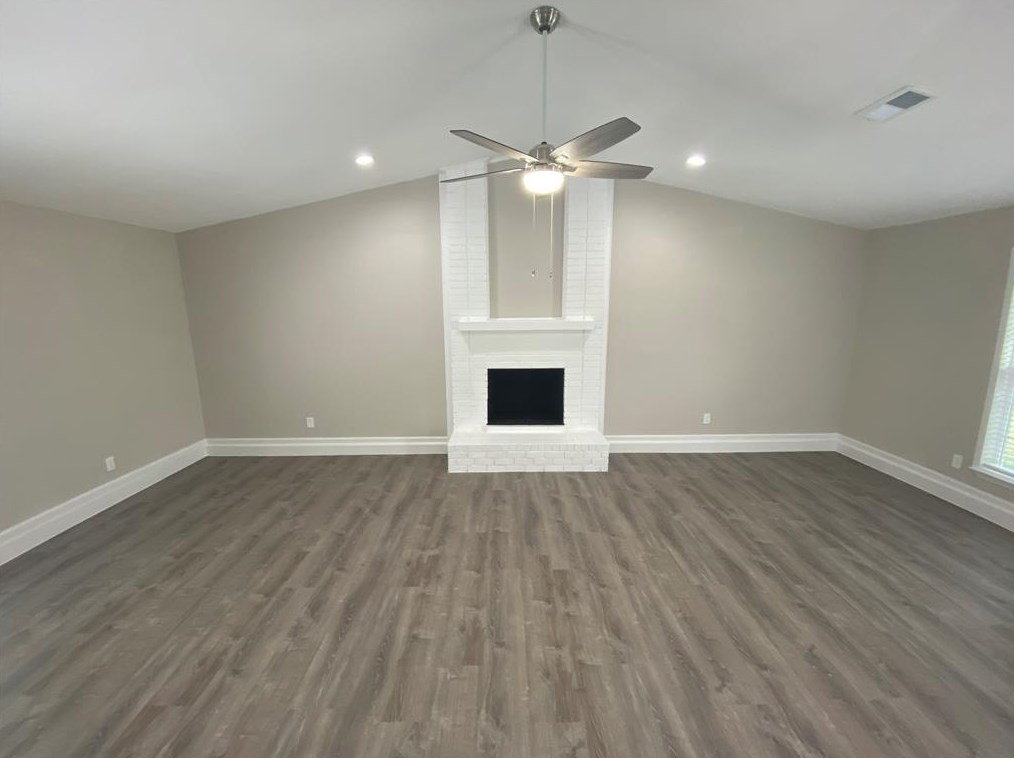 522 San Carlos Dr, Garland, TX 75043