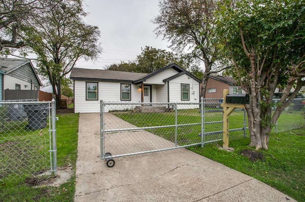 8155 S Norvell Dr, Dallas, TX 75227
