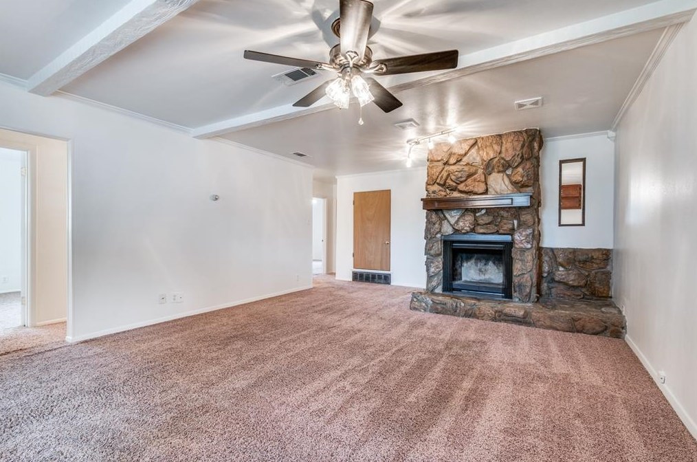 401 Franklin Dr, Euless, TX 76040
