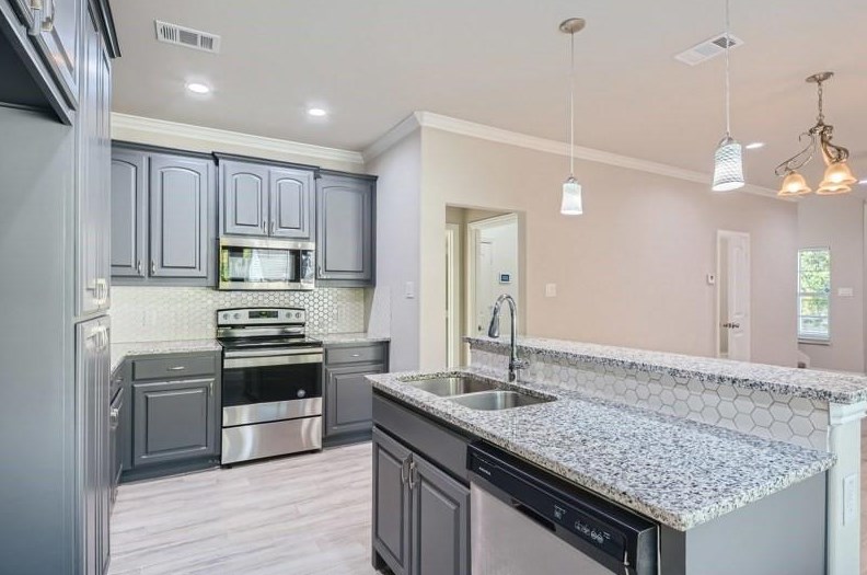 302 Perry Ave, Waxahachie, TX 75165
