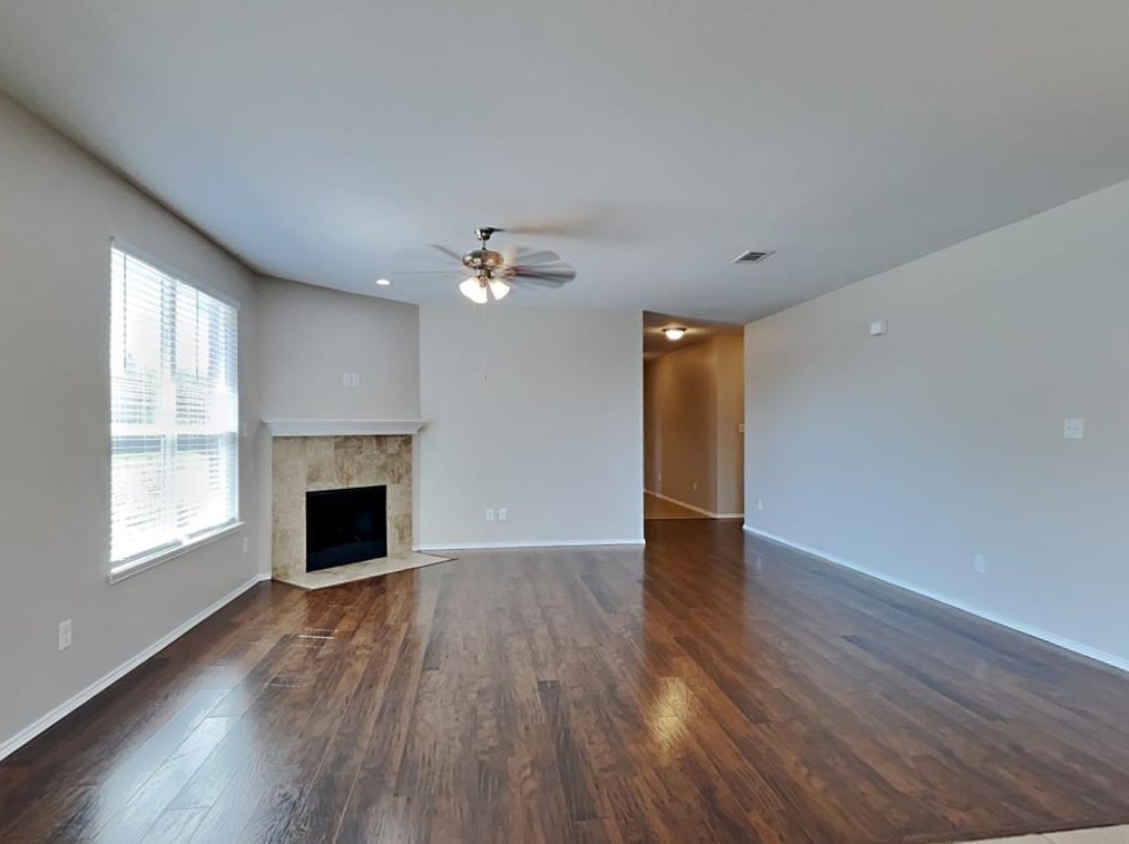 8600 Shallow Creek Dr, Fort Worth, TX 76179