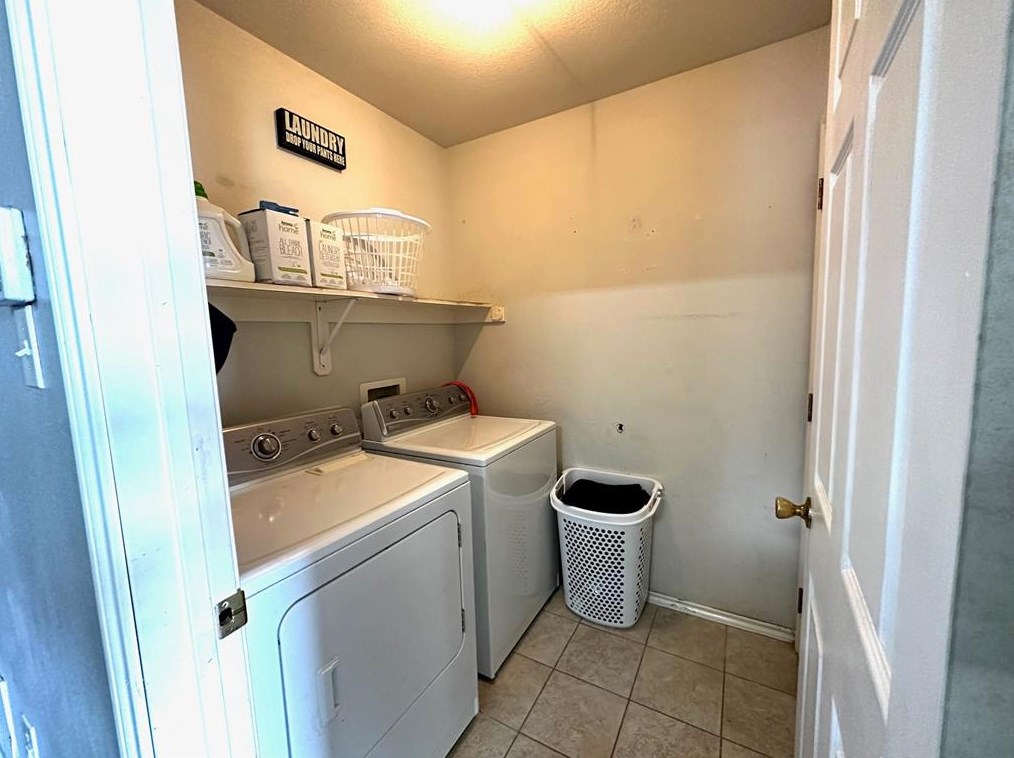 1703 Brooksview Ln, Mesquite TX  75180-4813 exterior