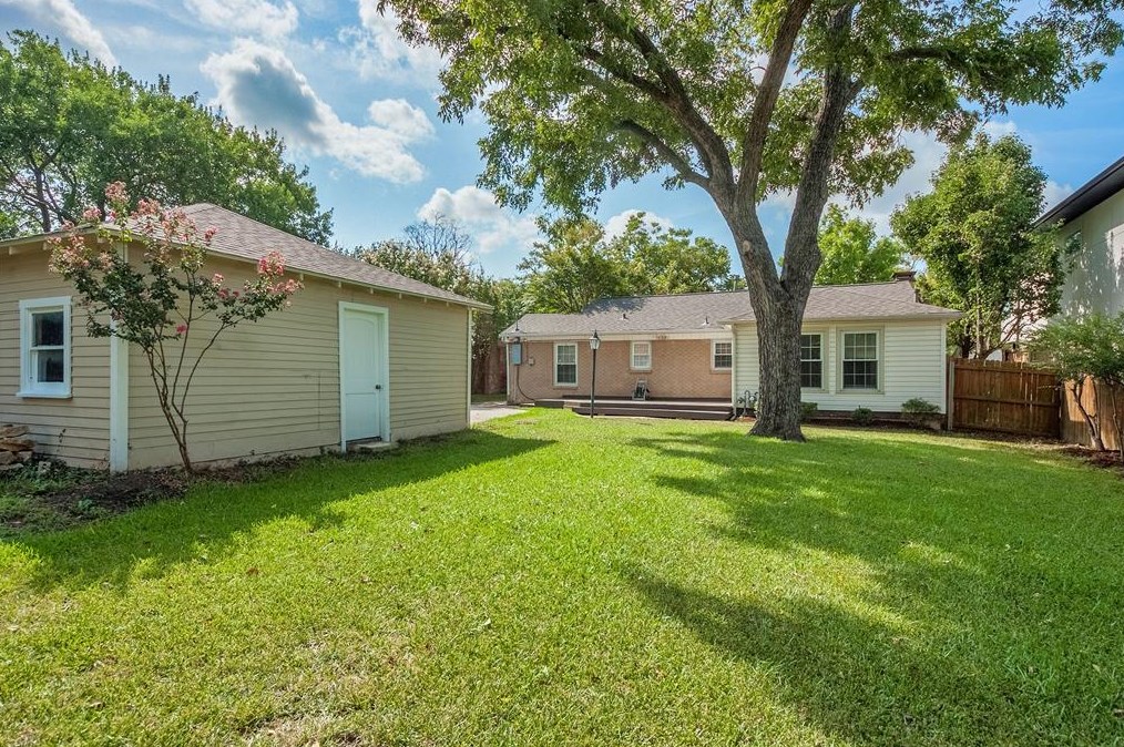 3757 Rockdale Dr, Dallas TX  75220-1863 exterior