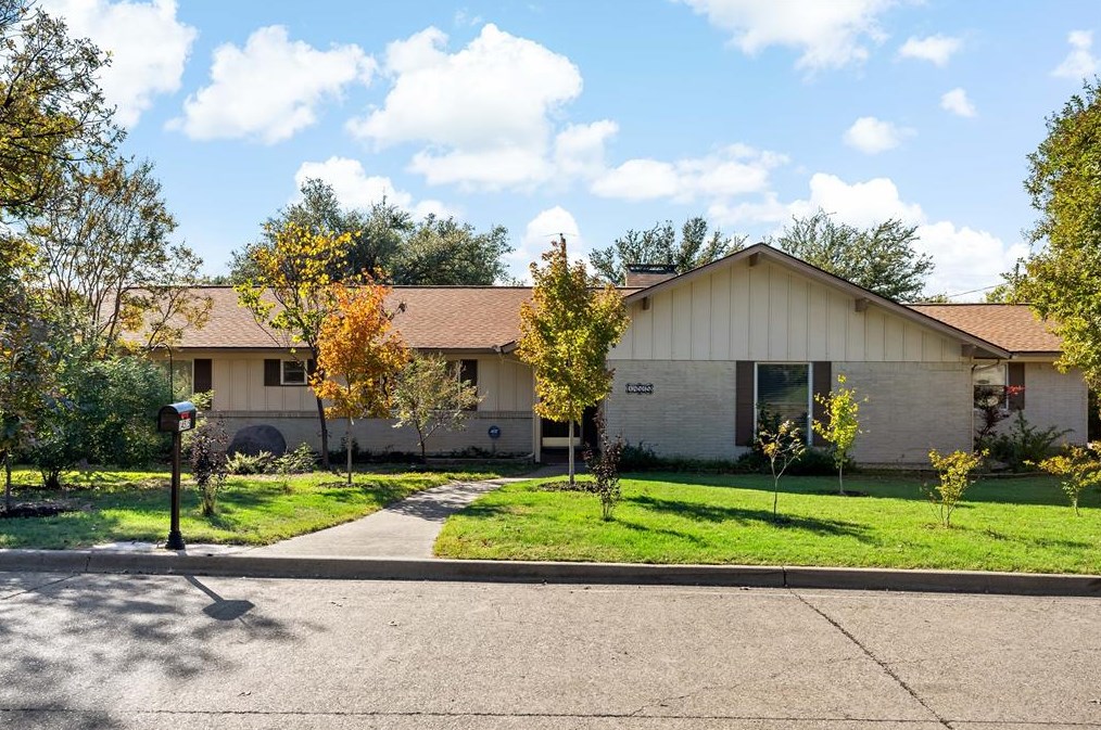14515 Oakmont Dr, Dallas, TX 75234-2541