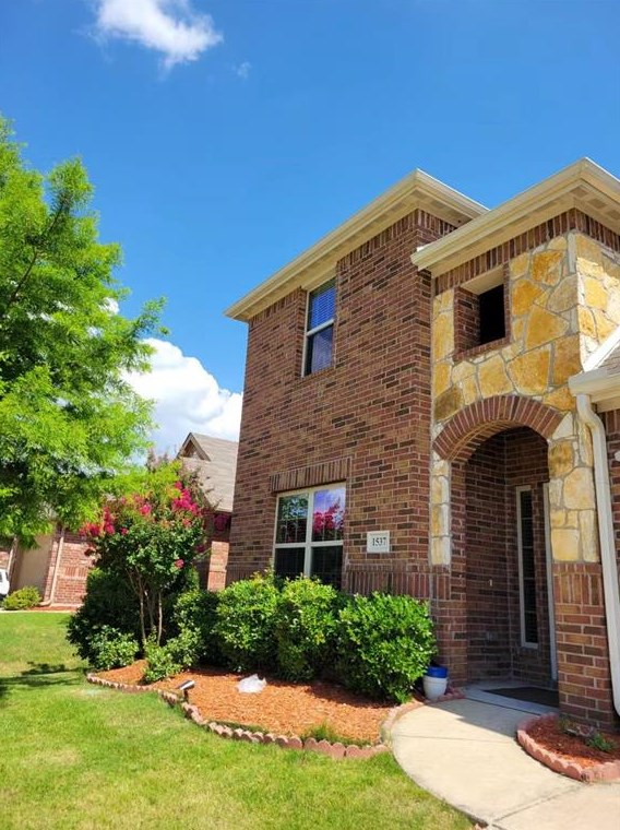 1537 Castle Creek Dr, Oak Point, TX 75068