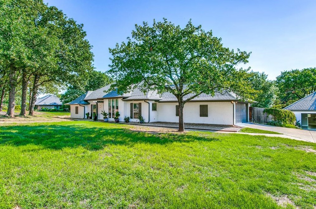 809 E Woodglen Dr, Lewisville, TX 75077