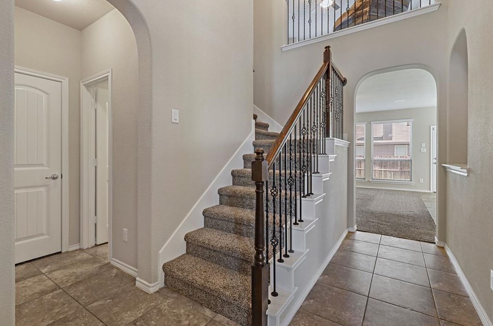 2833 Saddle Creek Dr, Fort Worth, TX 76177