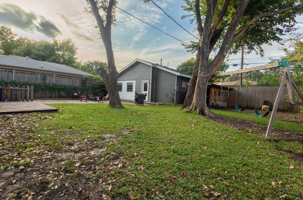 6665 Highgate Ln, Dallas TX 75214-2200 exterior