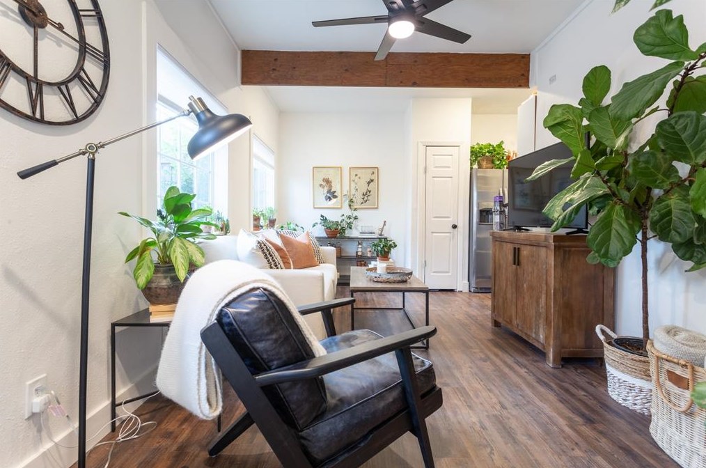 6665 Highgate Ln, Dallas TX 75214-2200 exterior