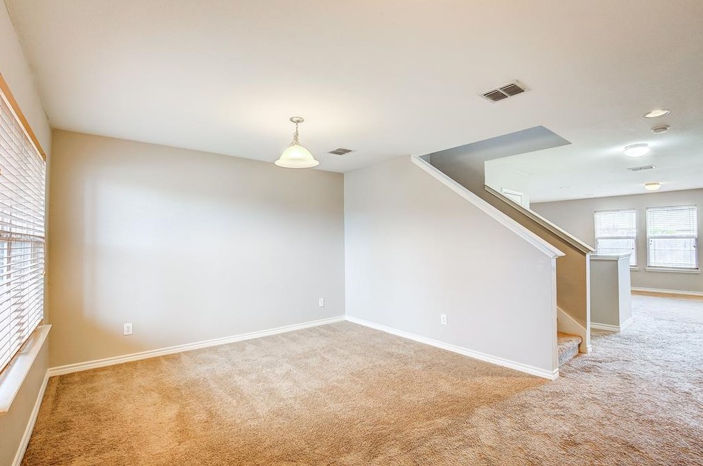 1057 Castle Top Dr, Haslet TX  76052-4895 exterior