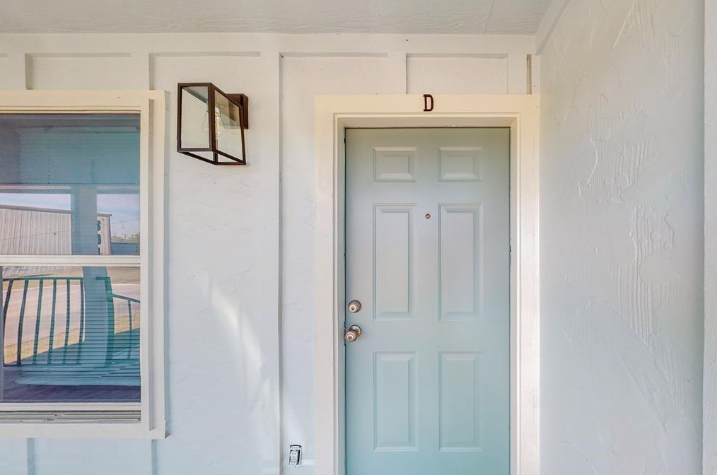 301 Kings Way Dr #d, Midlothian, TX 76063