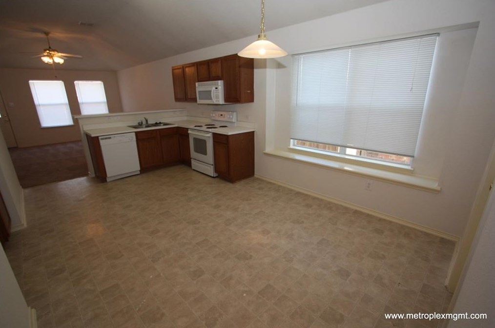 2729 Mountain Lion Dr, Keller, TX 76244
