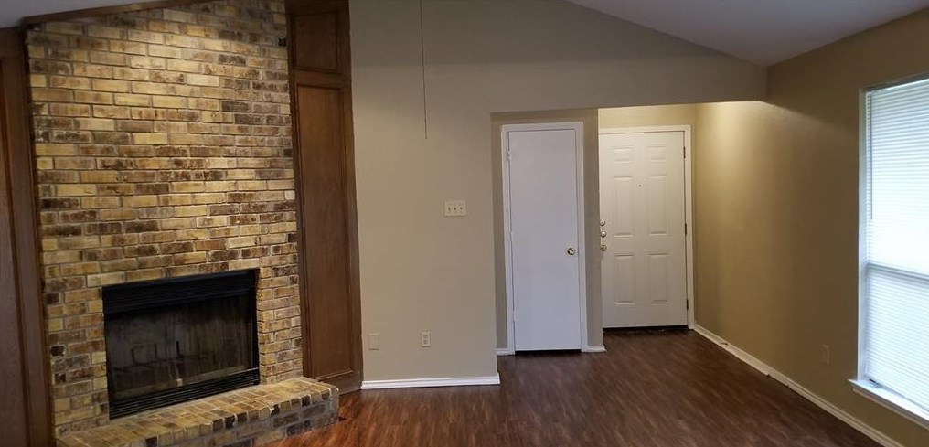 831 Potomac Dr, Lancaster, TX 75134