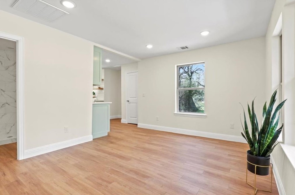 3030 Mecca St, Fort Worth TX  76119-3228 exterior