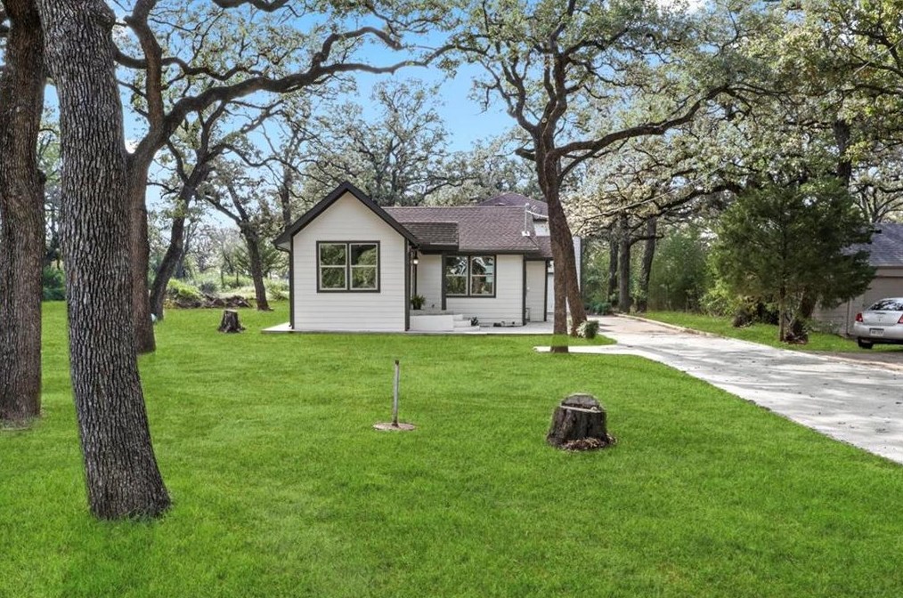 3030 Mecca St, Fort Worth TX  76119-3228 exterior