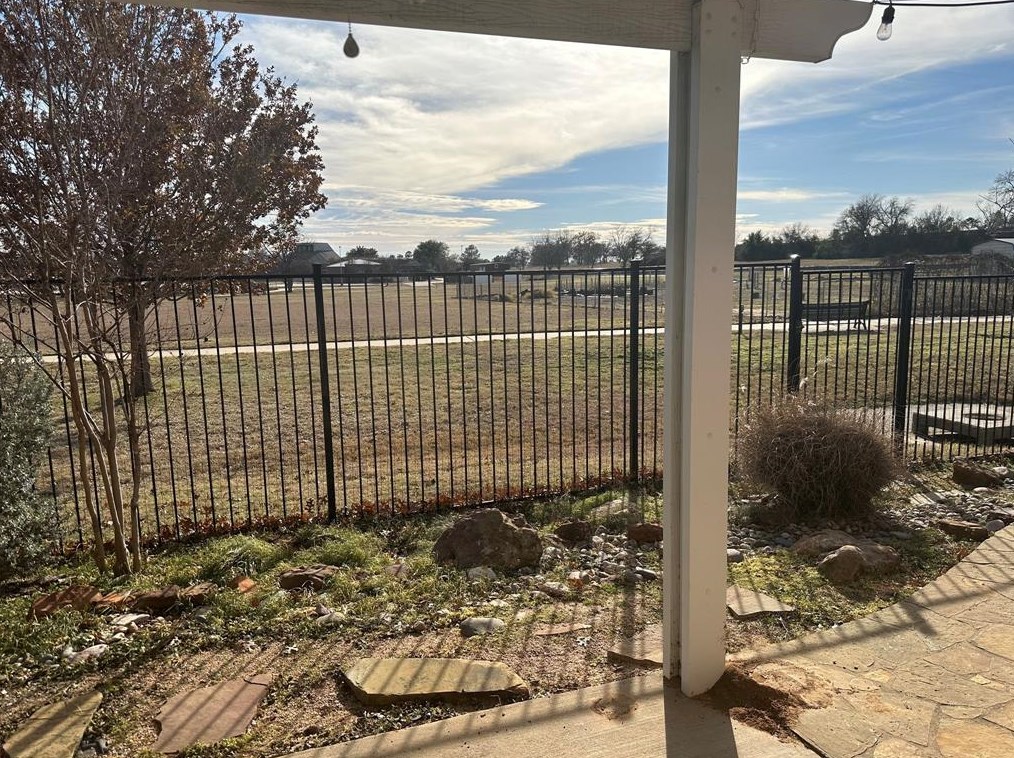 3712 Silverio Trl, Bedford, TX 76021