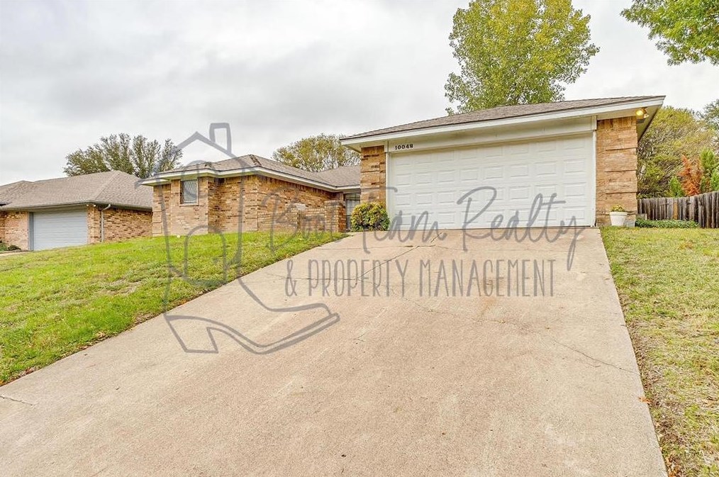 10048 Regent Row St, Fort Worth, TX 76126
