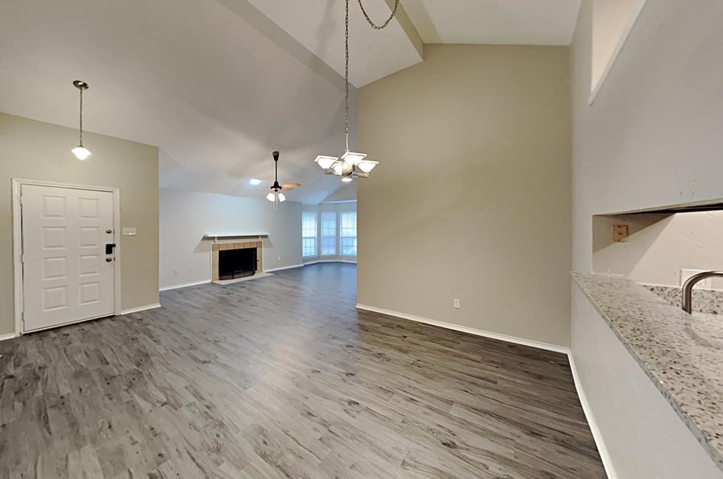 2013 Avignon Dr, Carrollton TX 75007-2452 exterior