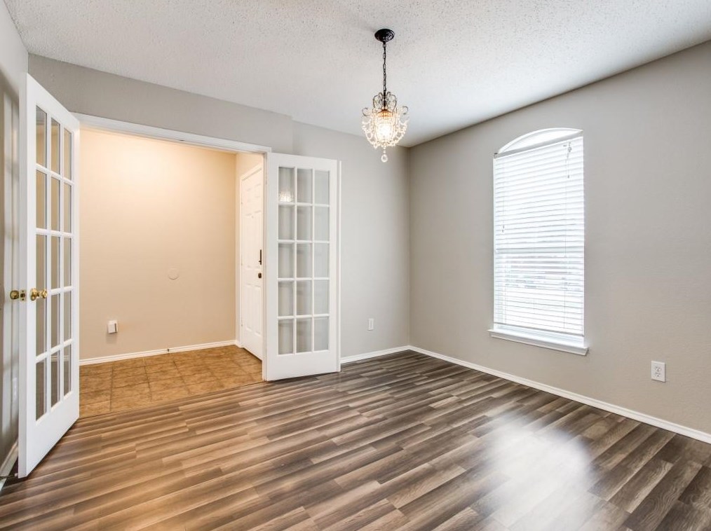 103 High Meadow Rd, Oak Leaf, TX 75154-4638
