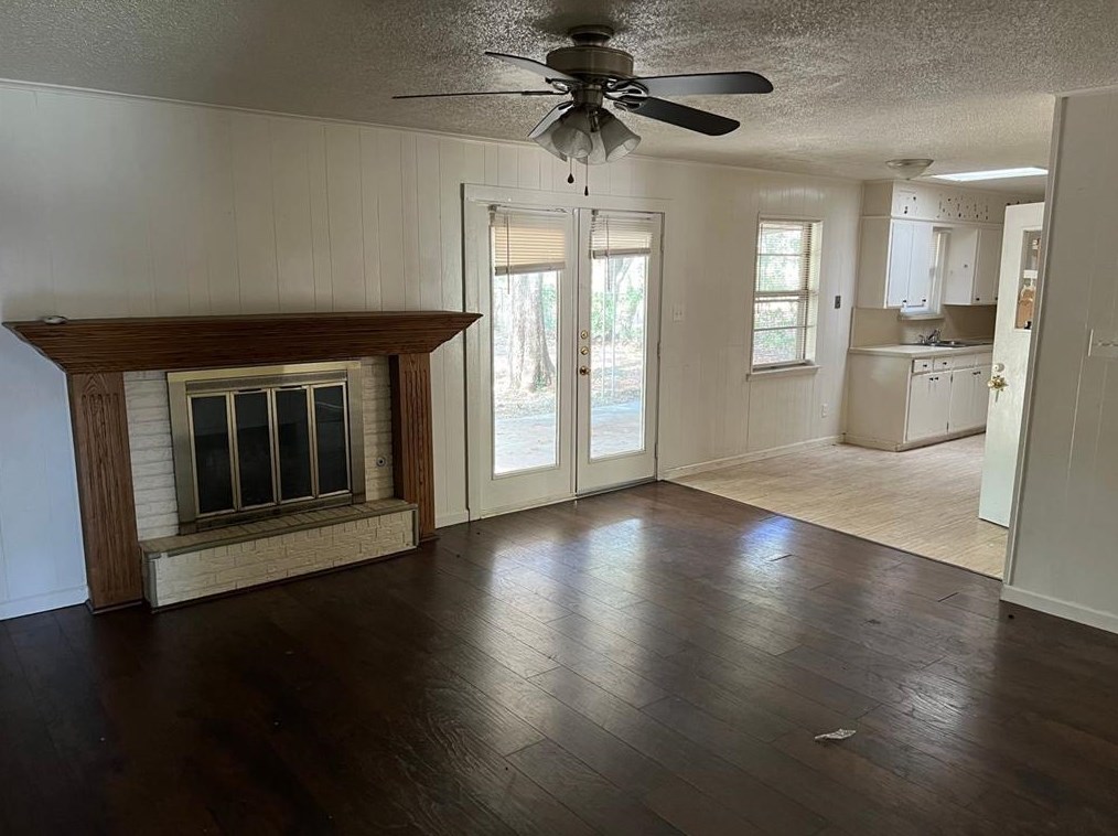 1917 Fordham Ln, Denton, TX 76201