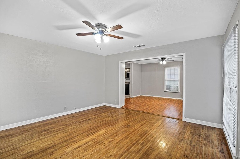 102 Appian Way, Dallas, TX 75216