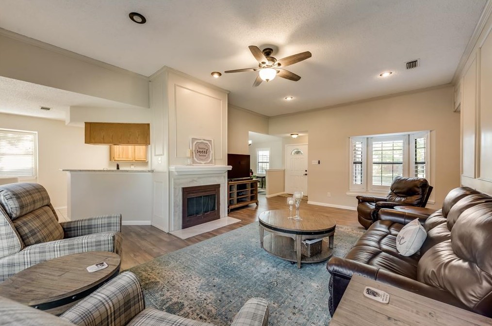 2902 Palisades Dr, Carrollton TX 75007-5083 exterior