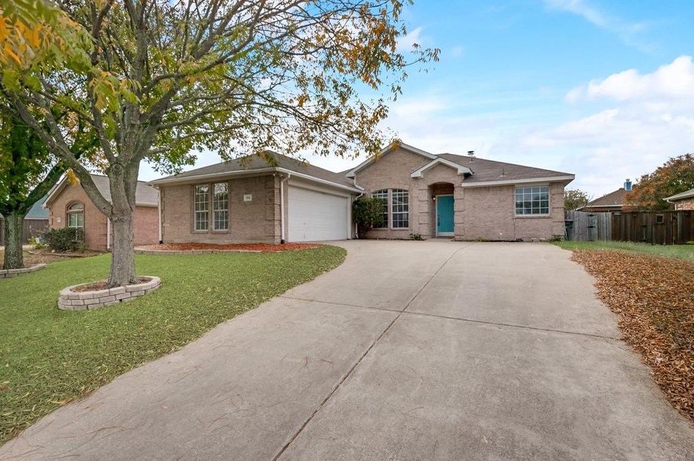 105 Windy Knoll Ln, St Paul, TX 75098