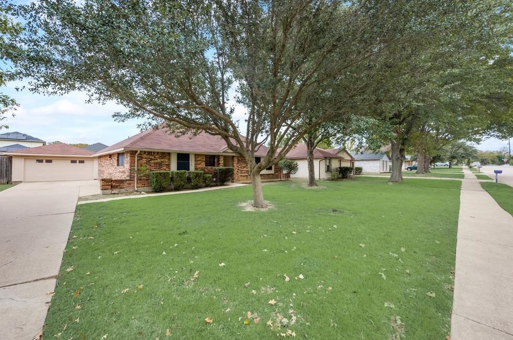 1516 Valley Trl, Mesquite, TX 75149-5922