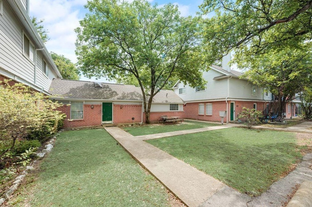 1500 E 15th St #6, Plano, TX 75074