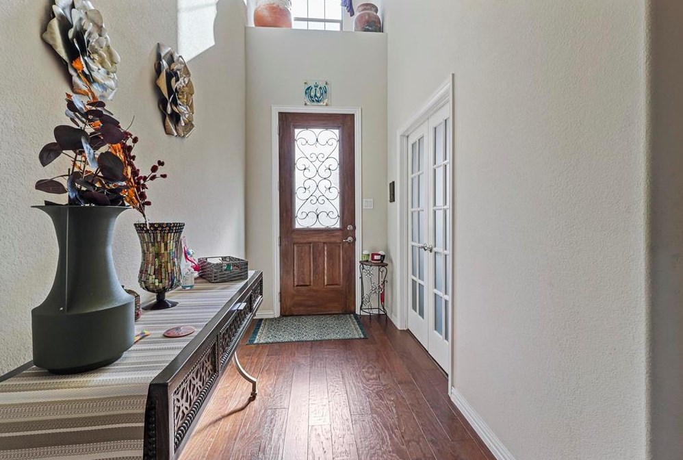 1036 Chickasaw Dr, Carrollton, TX 75010