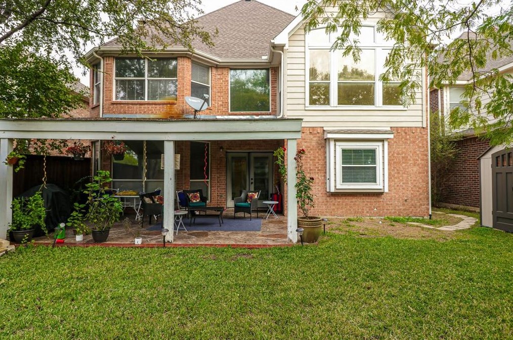 1128 Stone Gate Dr, Irving, TX 75063