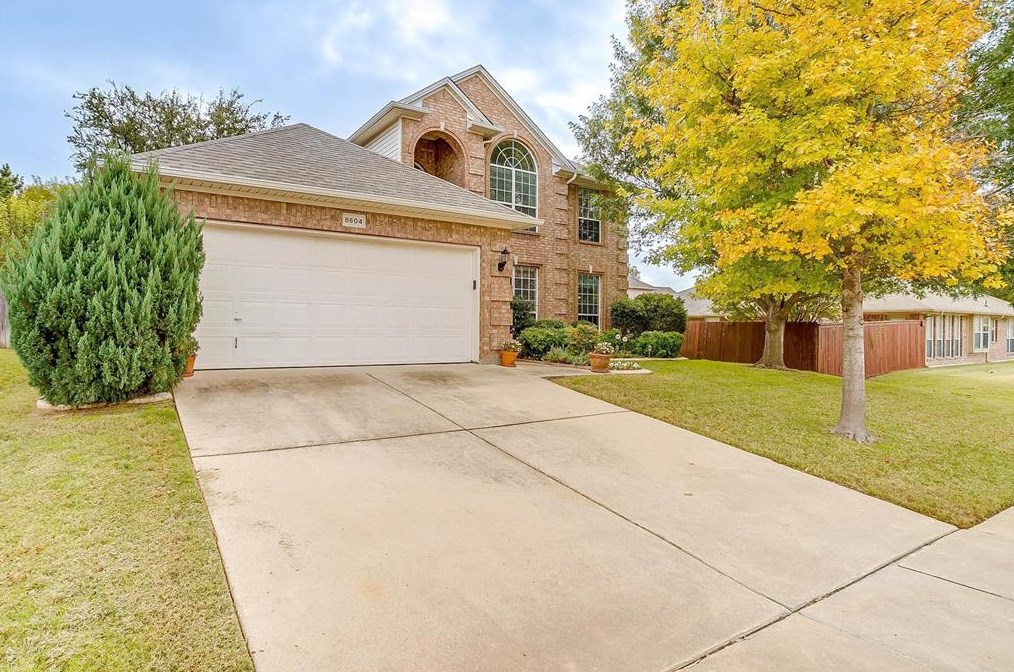 8604 Shadow Trace Dr, Keller, TX 76244-7967