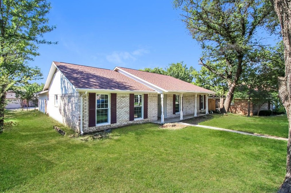 1113 Wood Creek Cir, Lewisville, TX 75028