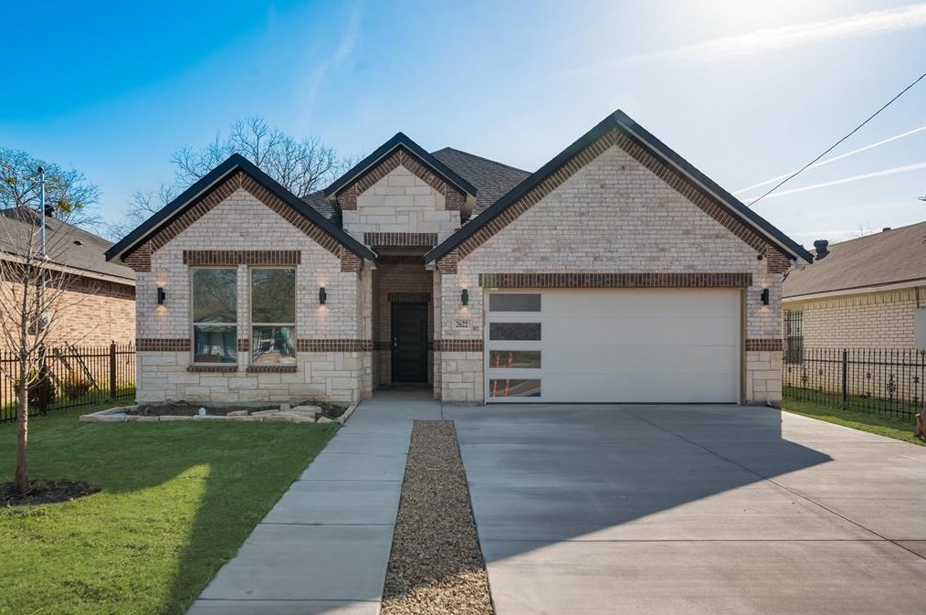 2622 Lapsley St, Dallas, TX 75212