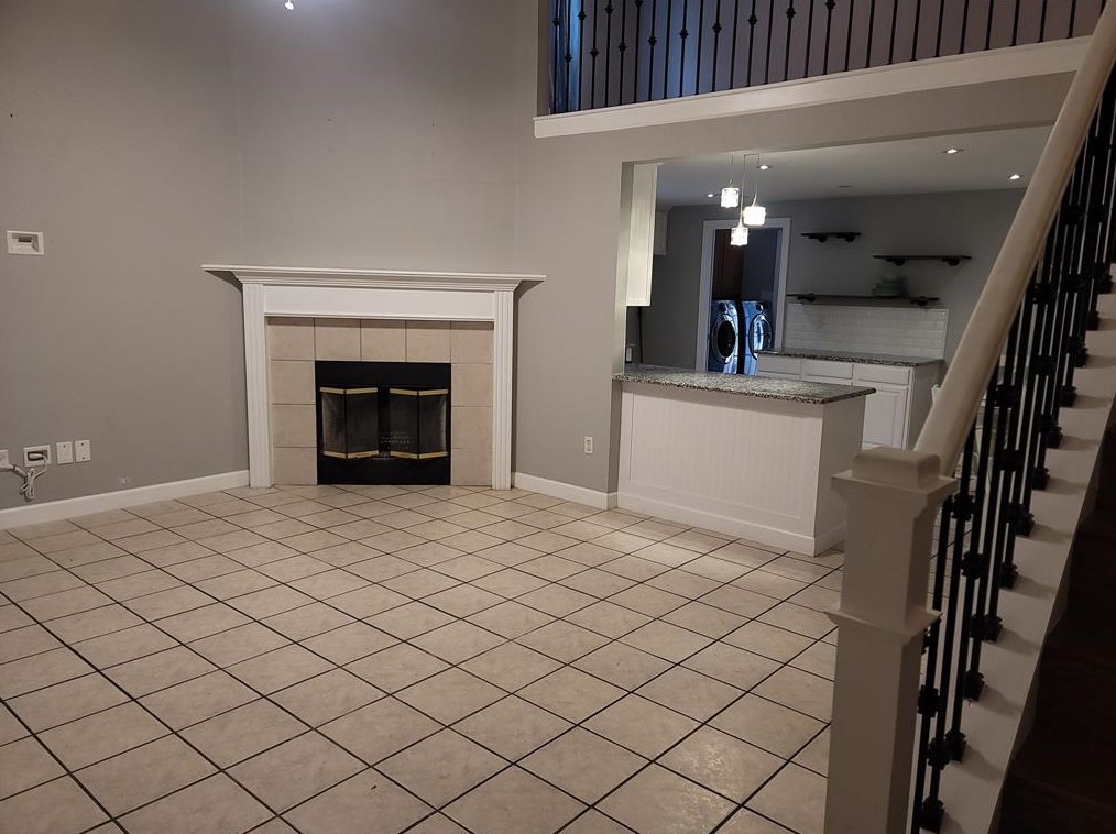 1619 Merritt Dr, Midlothian, TX 76063