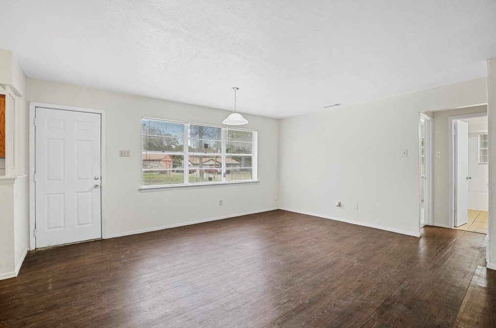 541 Kirnwood Dr, Dallas, TX 75232-4423