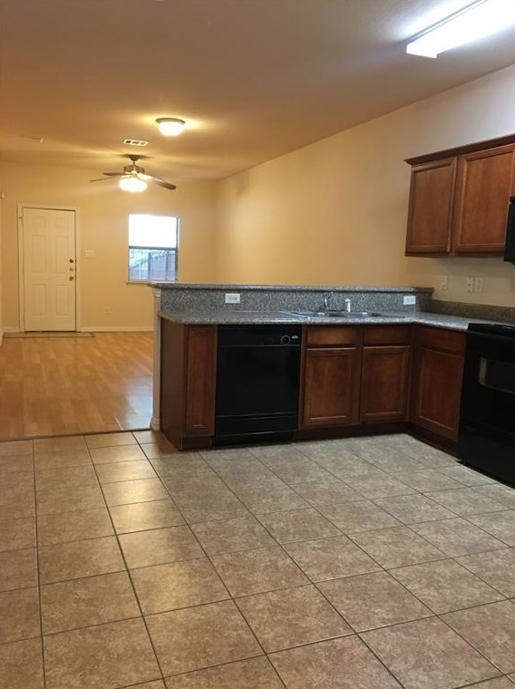 8116 Arbor Ave #8118, Fort Worth, TX 76116