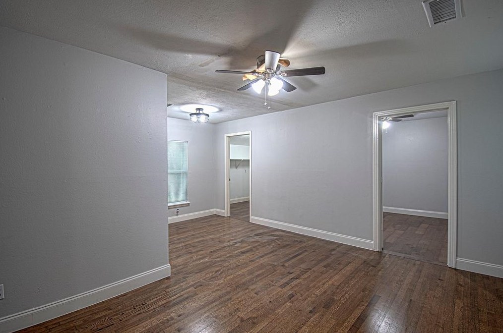11025 Joaquin Dr, Dallas, TX 75228-2232