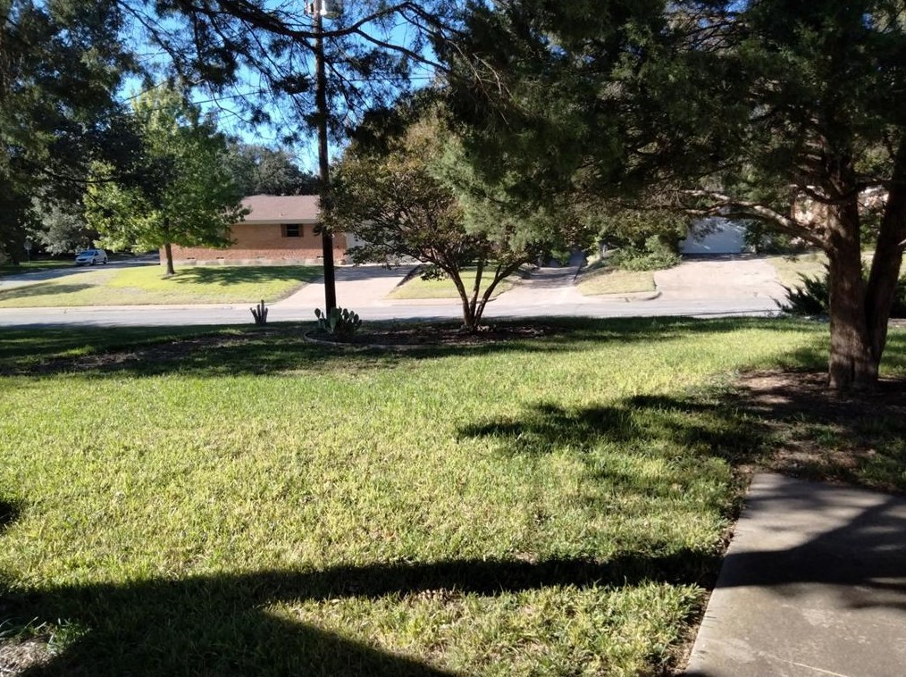 8216 Stony Creek Dr, Dallas, TX 75228-5815