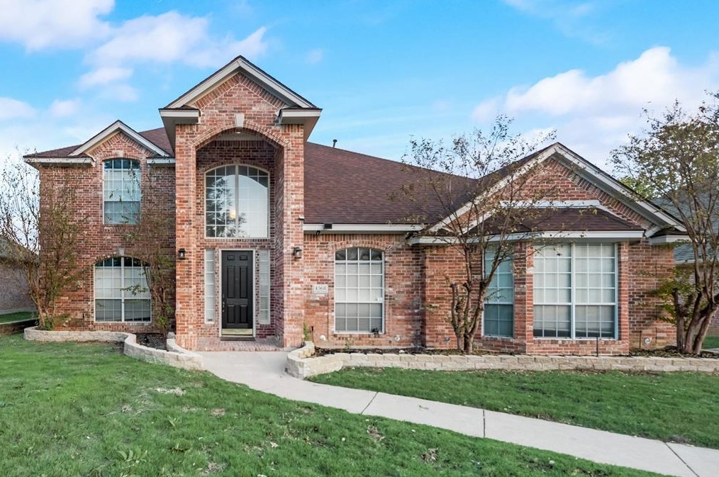 4568 Knights Xing, Grand Prairie, TX 75052