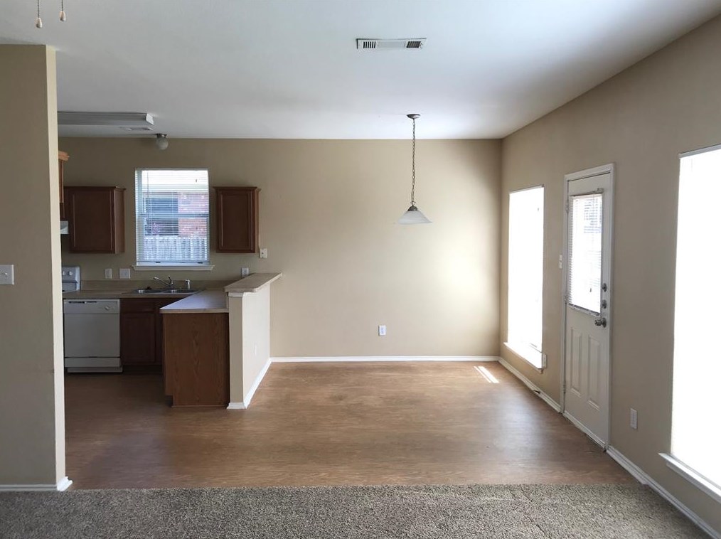 2026 Hollow Creek Dr, Dallas, TX 75253-5470