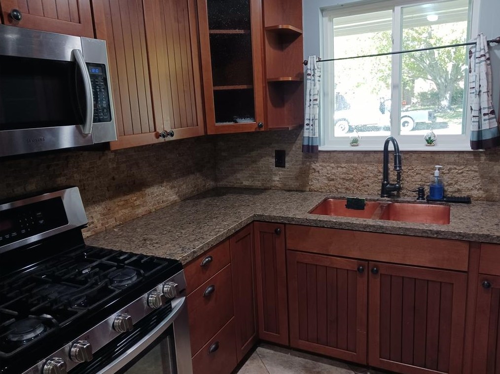 1109 S Valentine Dr, Sherman, TX 75090