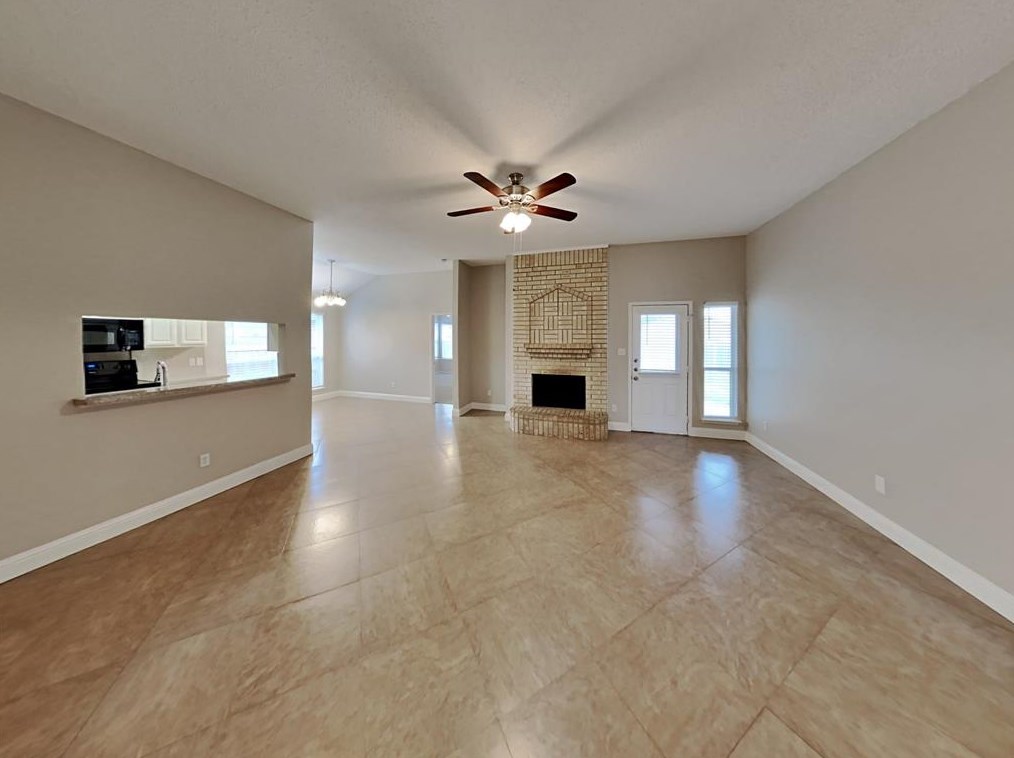 716 Dema Ln, Burleson, TX 76028