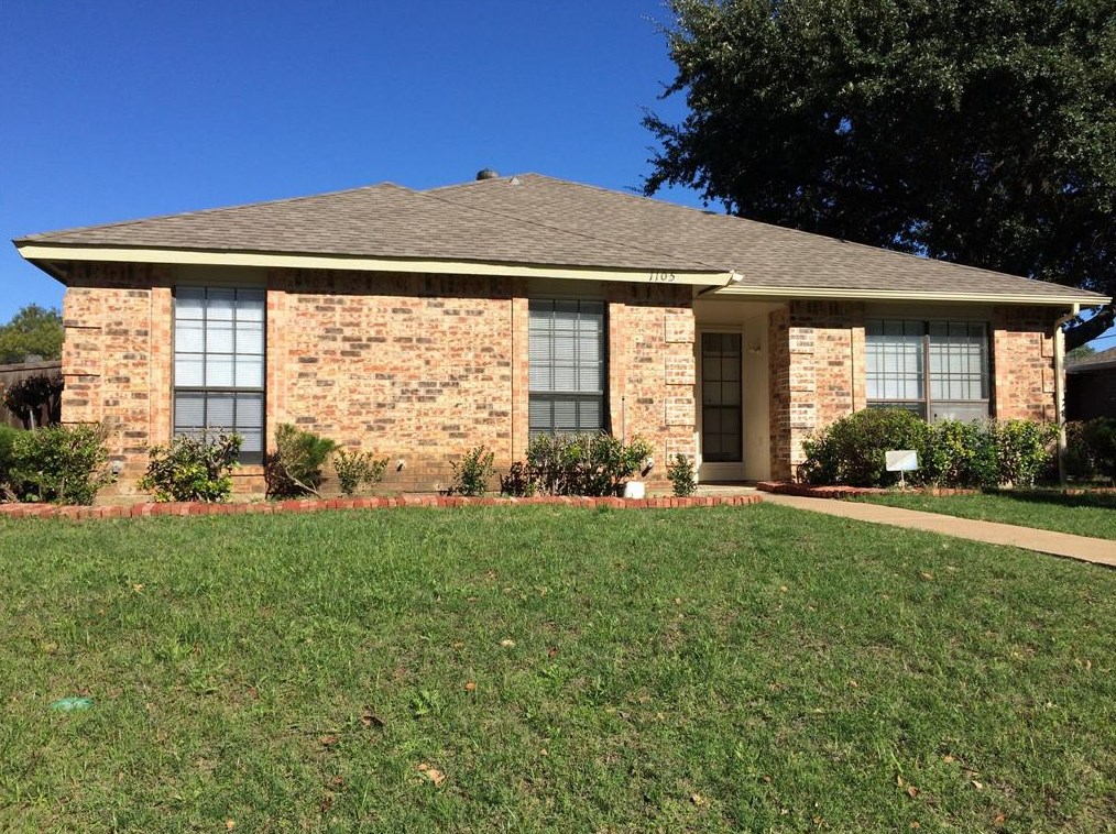 1105 Baxter Dr, Plano TX  75025-2912 exterior